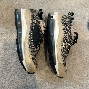 Women’s Nike Air Max 98 Premium Leopard Animal Print size 8